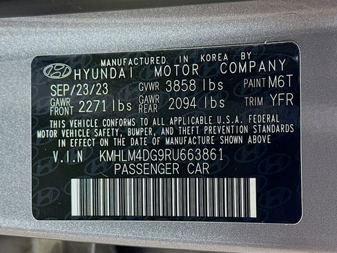 Certified 2024 Hyundai Elantra SEL image 30