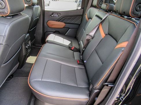 New 2025 GMC Canyon AT4 w/ Nightfall Edition image 17