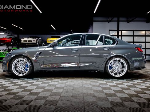 Used 2025 BMW M3 w/ M Carbon Exterior Package RWD image 9