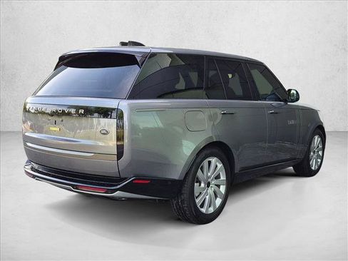 Used 2023 Land Rover Range Rover SE AWD/4WD image 5