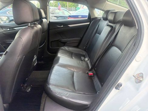 Used 2016 Honda Civic Touring image 10