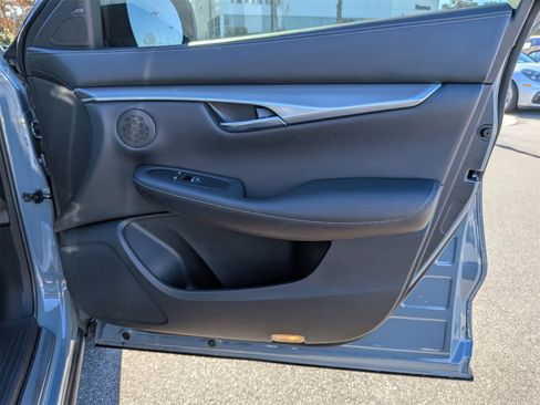 Used 2023 INFINITI QX50 Luxe image 36