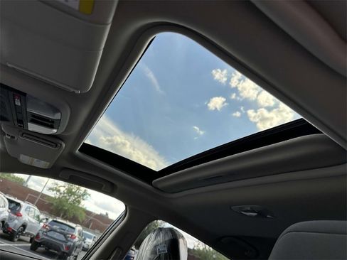 Certified 2025 Subaru Crosstrek 2.0i Premium image 17