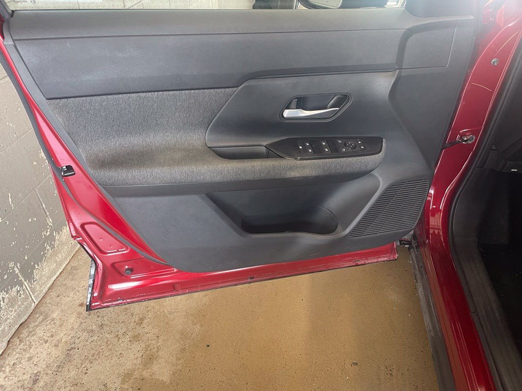 Certified 2026 Nissan Kicks SV FWD image 9