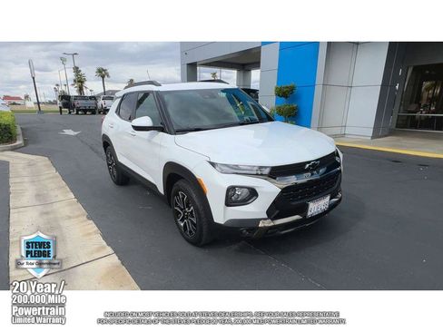 Certified 2023 Chevrolet TrailBlazer ACTIV w/ Sun and Liftgate Package FWD image 2