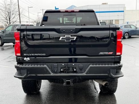 Used 2024 Chevrolet Silverado 2500 ZR2 w/ Technology Package AWD/4WD image 16