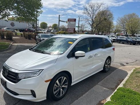 Used 2024 Honda Odyssey Touring image 4