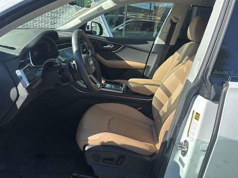 Used 2024 Audi Q8 Premium Plus AWD/4WD image 12