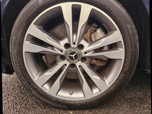 Used 2021 Mercedes-Benz C 300 4MATIC Sedan image 34