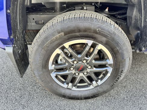 Used 2025 Toyota Tacoma TRD Sport image 23