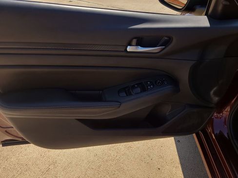 Certified 2024 Nissan Altima 2.5 SV FWD image 17