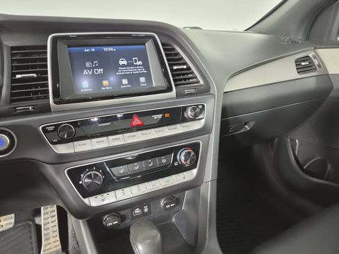 Used 2018 Hyundai Sonata Sport FWD image 24
