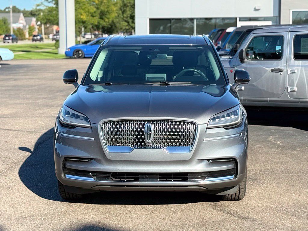 Used 2024 Lincoln Aviator Reserve w/ Elements Package Plus AWD/4WD image 34