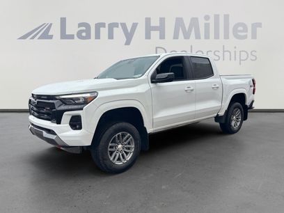 Used 2023 Chevrolet Colorado Z71 w/ Z71 Convenience Package 2