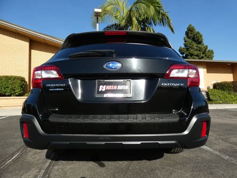 Used 2019 Subaru Outback 2.5i Premium image 10