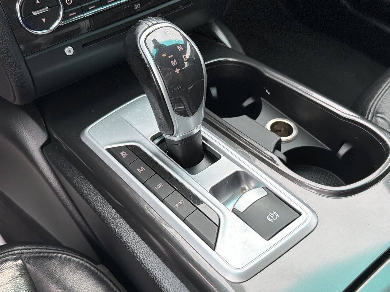 Used 2016 Maserati Ghibli S RWD image 29