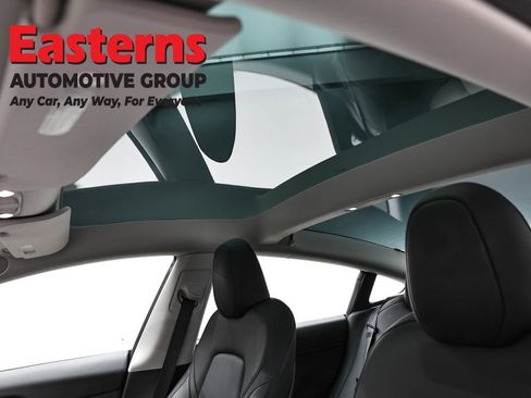 Used 2023 Tesla Model 3 Standard Range image 30