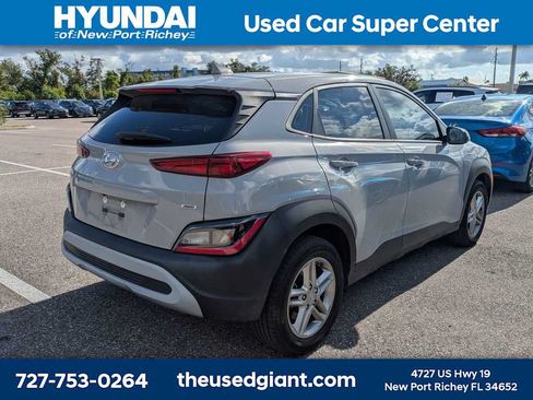 Certified 2023 Hyundai Kona SE AWD/4WD image 2