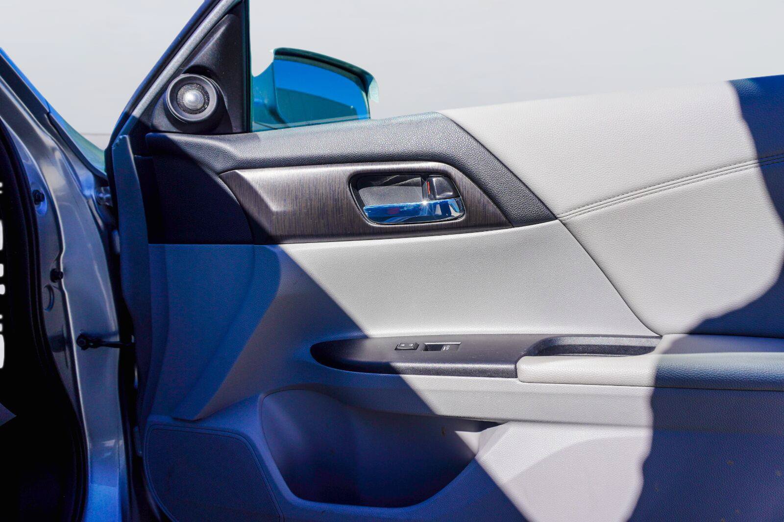 Used 2015 Honda Accord EX-L image 15