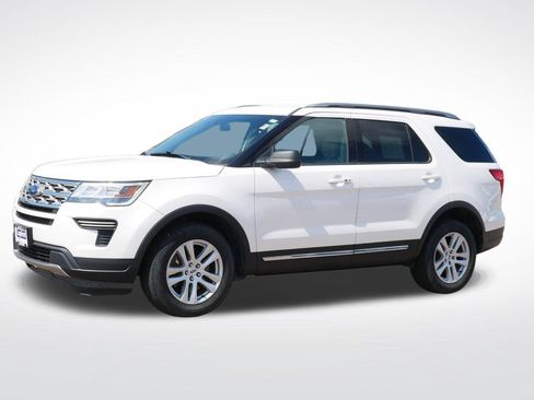 Certified 2018 Ford Explorer XLT AWD/4WD image 7