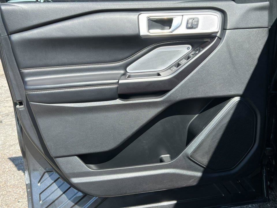 Used 2020 Ford Explorer ST w/ ST Street Pack AWD/4WD image 15