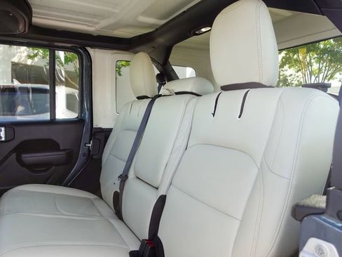 Used 2024 Jeep Wrangler Unlimited AWD/4WD image 24