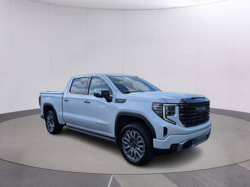 Used 2023 GMC Sierra 1500 Denali Ultimate AWD/4WD image 7
