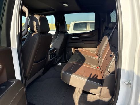 Used 2024 GMC Sierra 1500 Denali RWD image 10