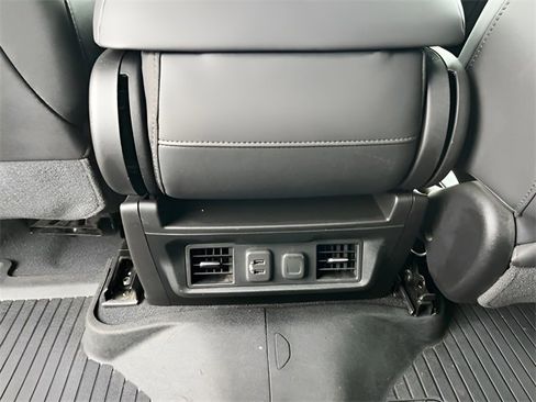 Used 2020 Chevrolet Silverado 2500 LTZ image 34