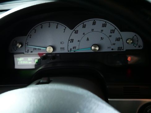 Used 2002 Ford Thunderbird image 21