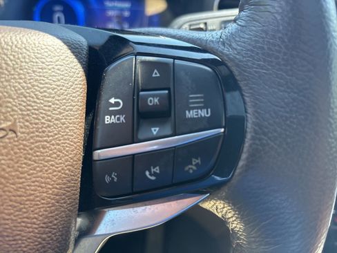 Used 2022 Ford Explorer King Ranch w/ Premium Technology Package image 14