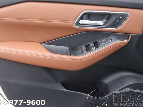 New 2026 Nissan Rogue Platinum w/ Platinum Premium Package AWD/4WD image 10