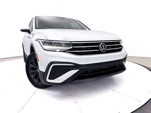 Used 2022 Volkswagen Tiguan SE FWD image 6