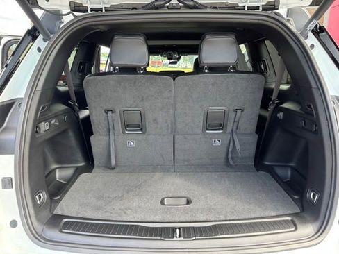 New 2026 Jeep Grand Cherokee L 4WD image 11