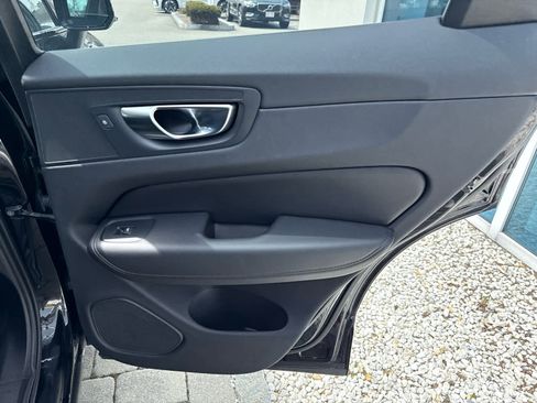 Used 2025 Volvo XC60 B5 Plus w/ Protection Package Premier image 22