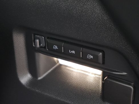 Certified 2025 Ford Explorer ST AWD/4WD image 28