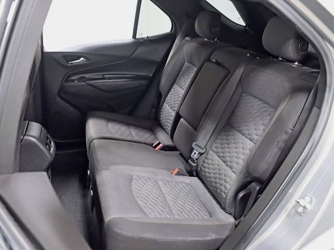 Used 2018 Chevrolet Equinox LT image 26