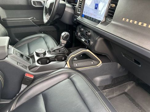 Certified 2025 Ford Bronco Badlands image 15