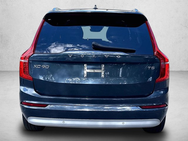 Used 2022 Volvo XC90 T5 Momentum FWD image 4