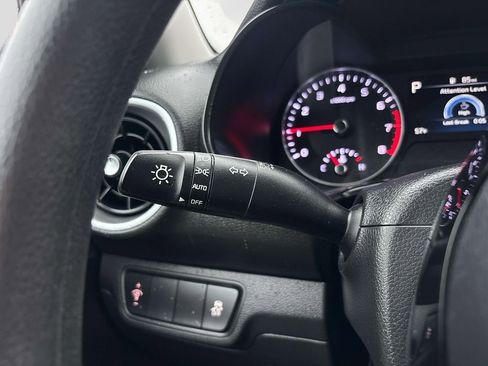 Used 2023 Kia Forte LXS image 25