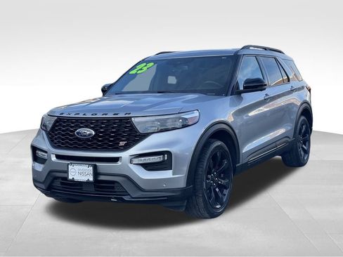 Used 2023 Ford Explorer ST w/ Equipment Group 401A AWD/4WD image 2