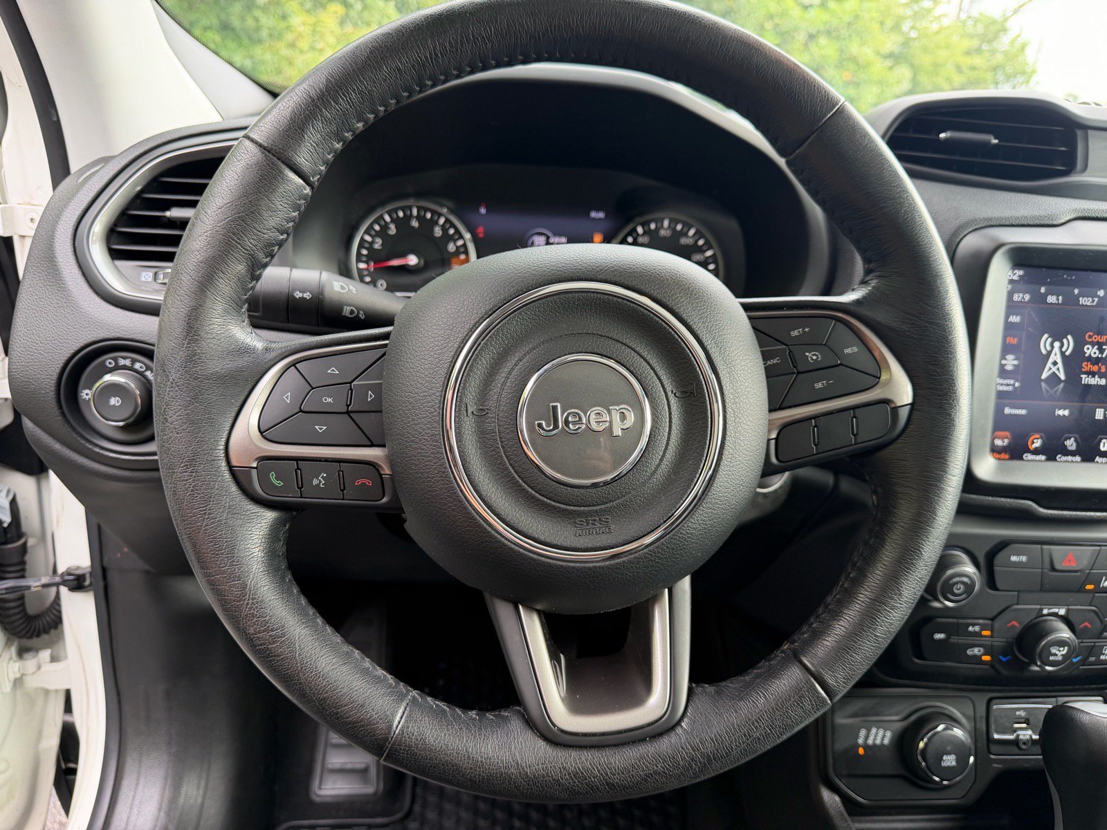Used 2022 Jeep Renegade Limited w/ Sun, Sound & Wheels Group AWD/4WD image 27