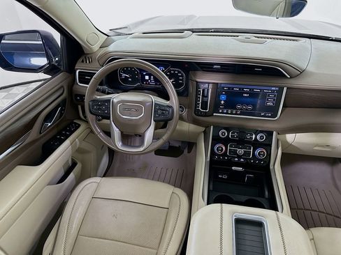 Used 2021 GMC Yukon XL Denali w/ Denali Ultimate Package RWD image 19