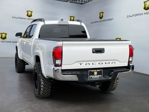 Used 2022 Toyota Tacoma SR5 AWD/4WD image 7