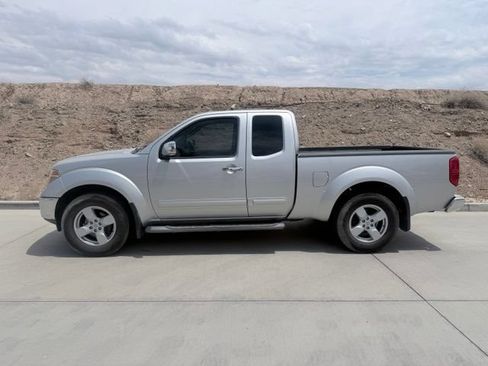 Used 2005 Nissan Frontier LE w/ (H02) Audio Pkg AWD/4WD image 5