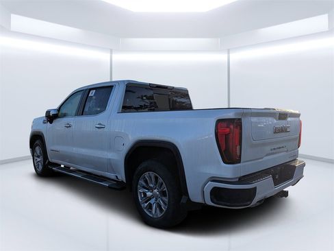 Used 2022 GMC Sierra 1500 Denali image 5