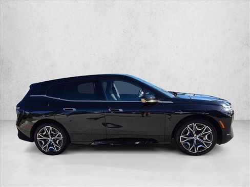 Certified 2024 BMW iX xDrive50 w/ Premium Package AWD/4WD image 4