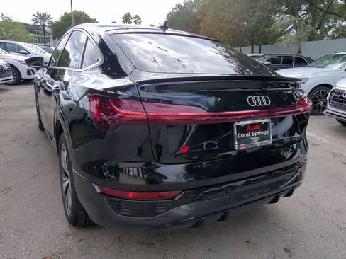 Certified 2024 Audi Q8 e-tron Premium Plus AWD/4WD image 6