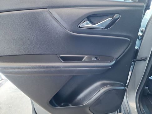 Used 2025 Chevrolet Blazer LT image 34