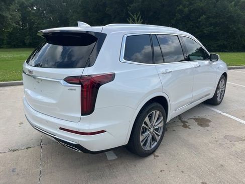Certified 2024 Cadillac XT6 Premium Luxury w/ Technology Package FWD image 11